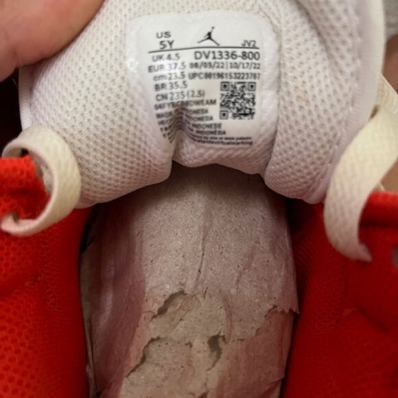 BRAND NEW Nike Air Jordan 1 mid - peach/orange - Picture 9 of 9